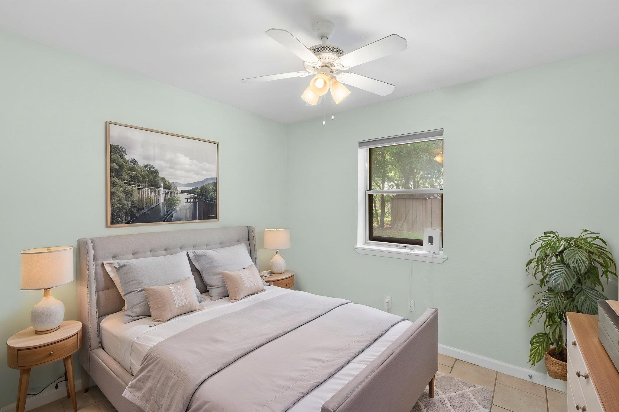 903 Mimosa DR