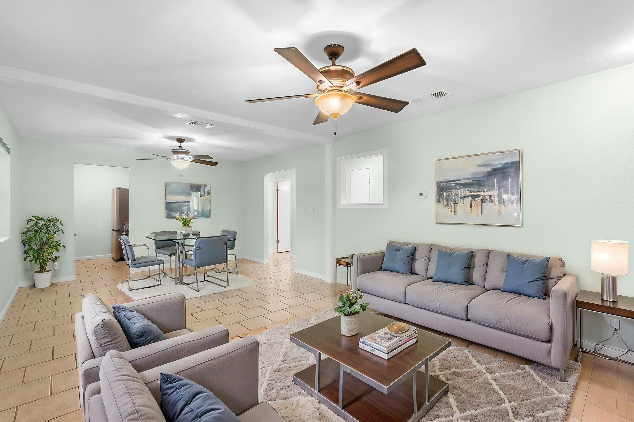 903 Mimosa DR