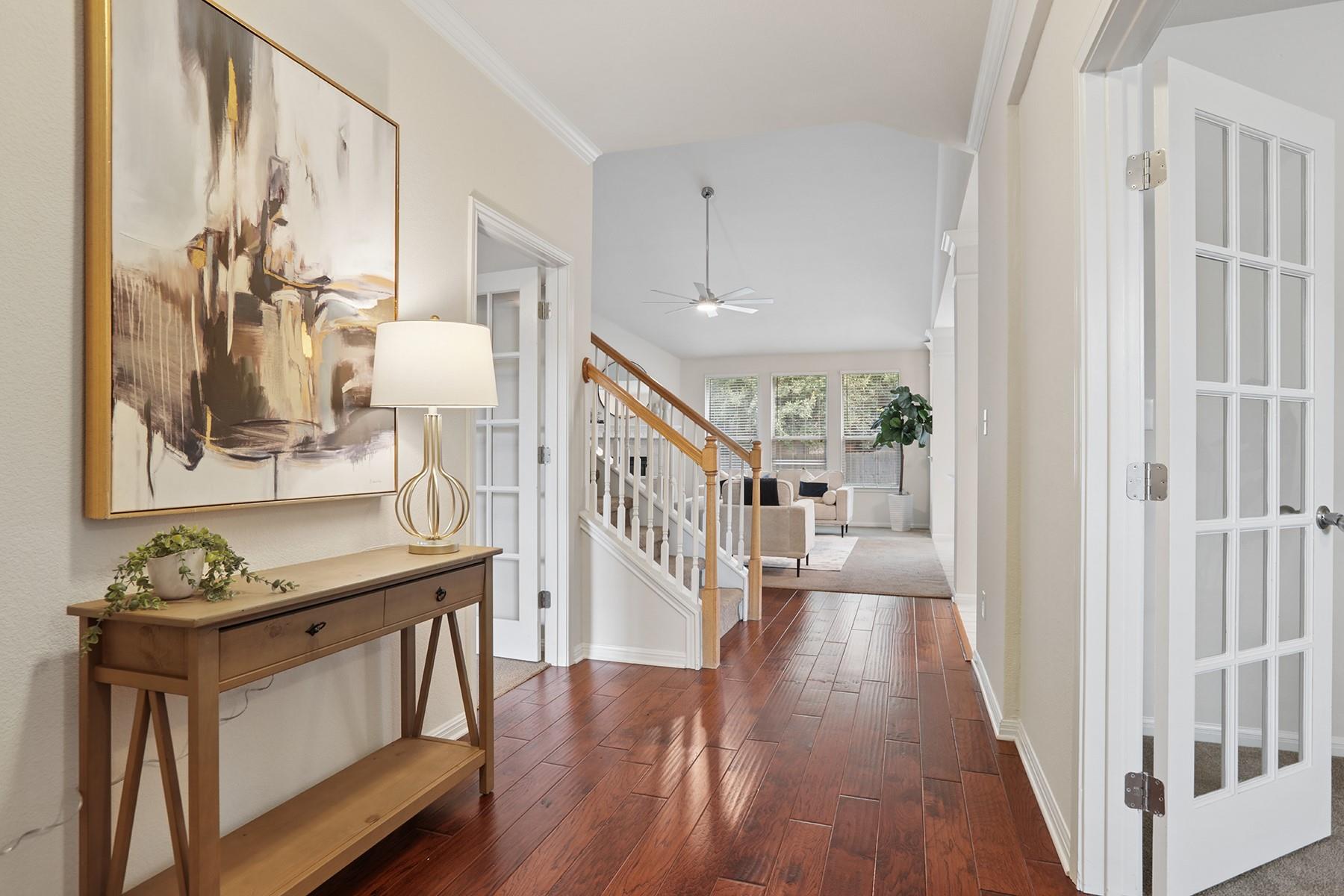 2225 Lou John ST