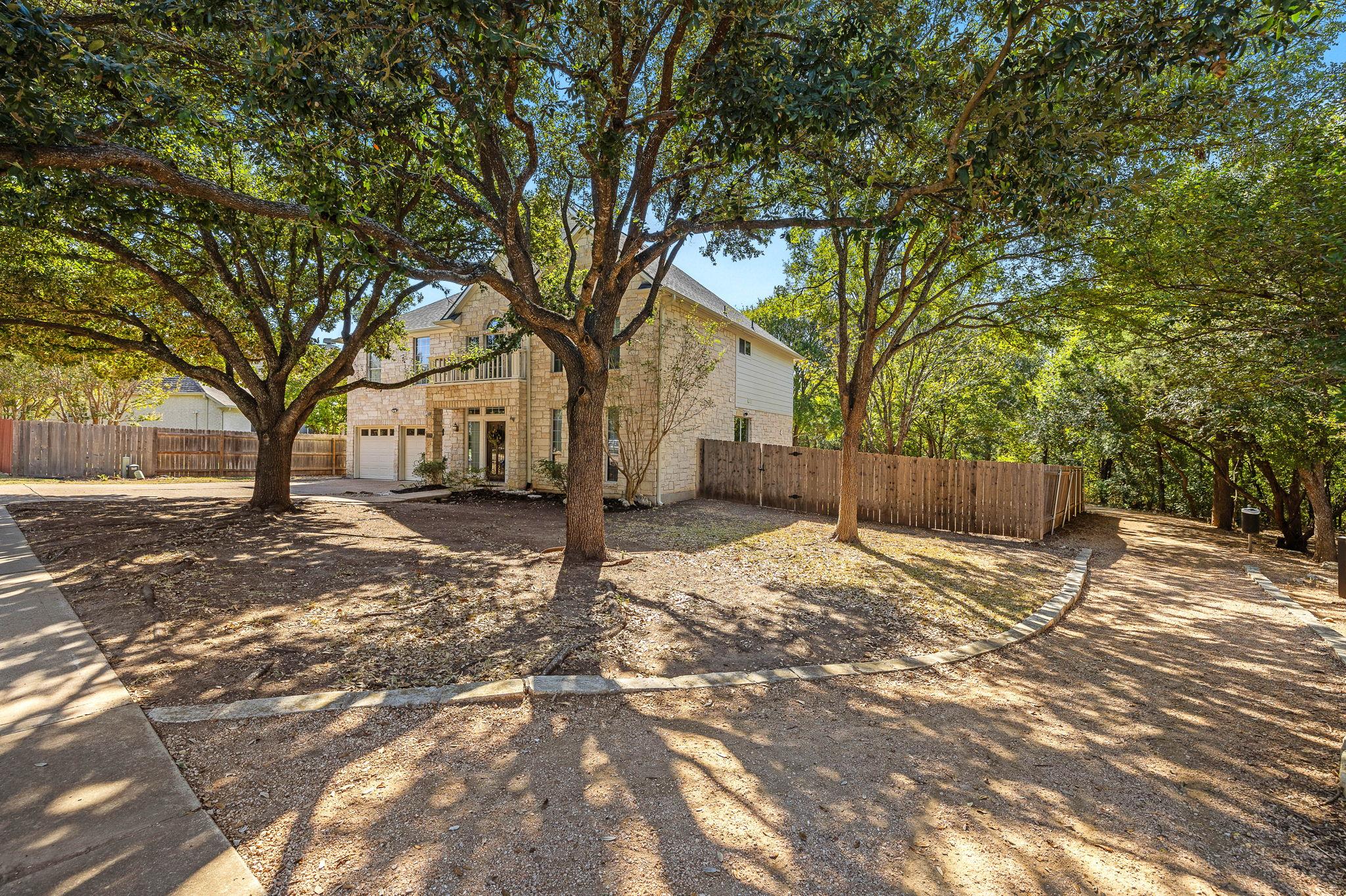 2231 Falkirk DR