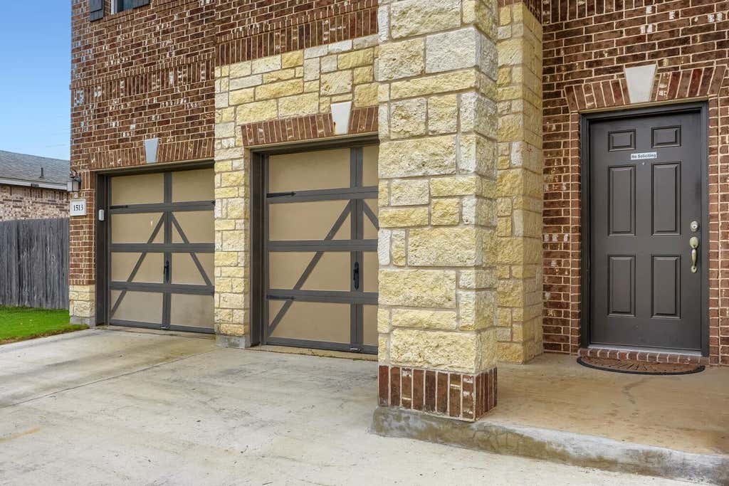 Photo of 1513 Foxglove DR, Lockhart, TX 78644 (MLS # 1124917)