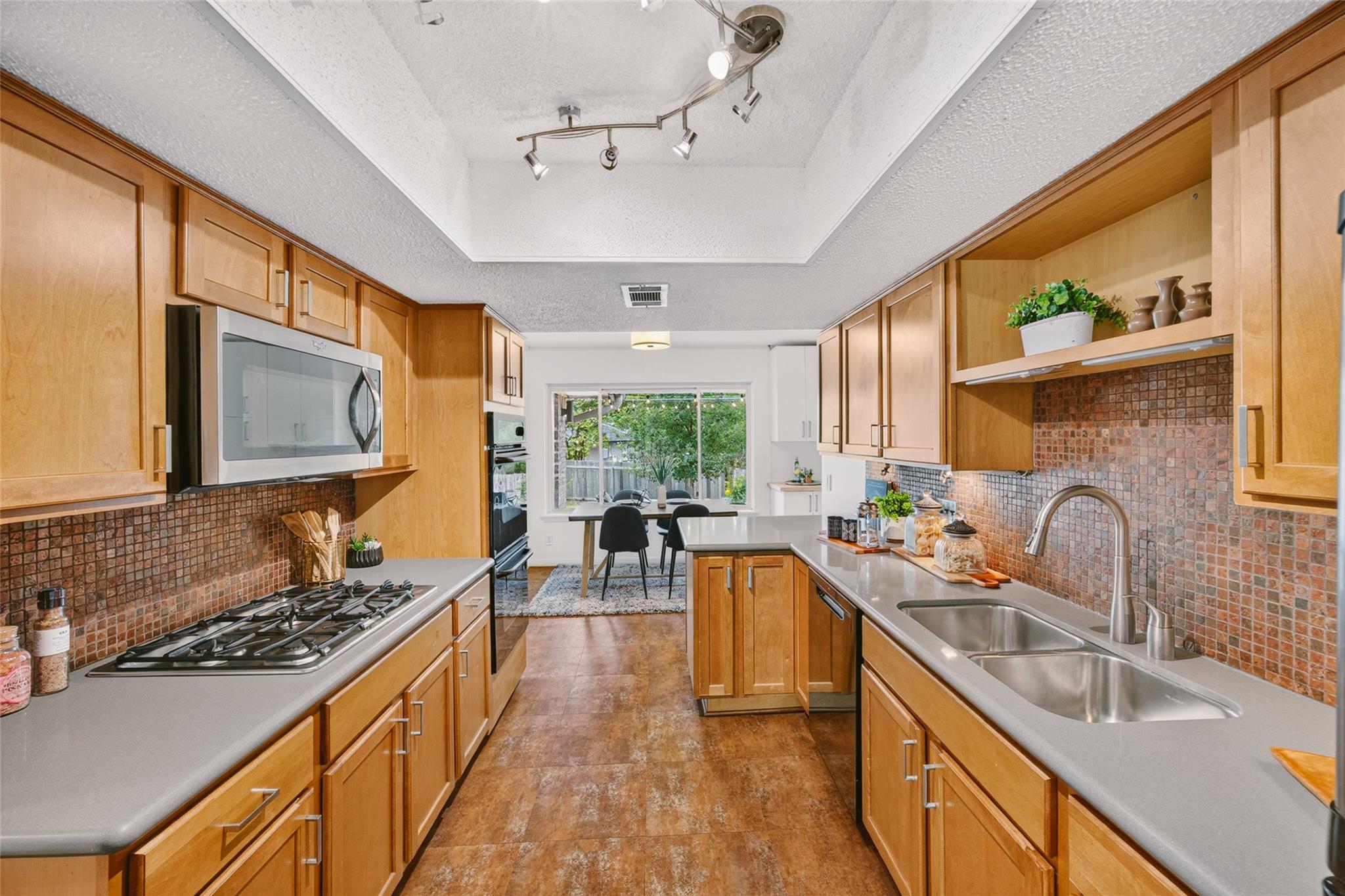 5508 Chadwyck DR