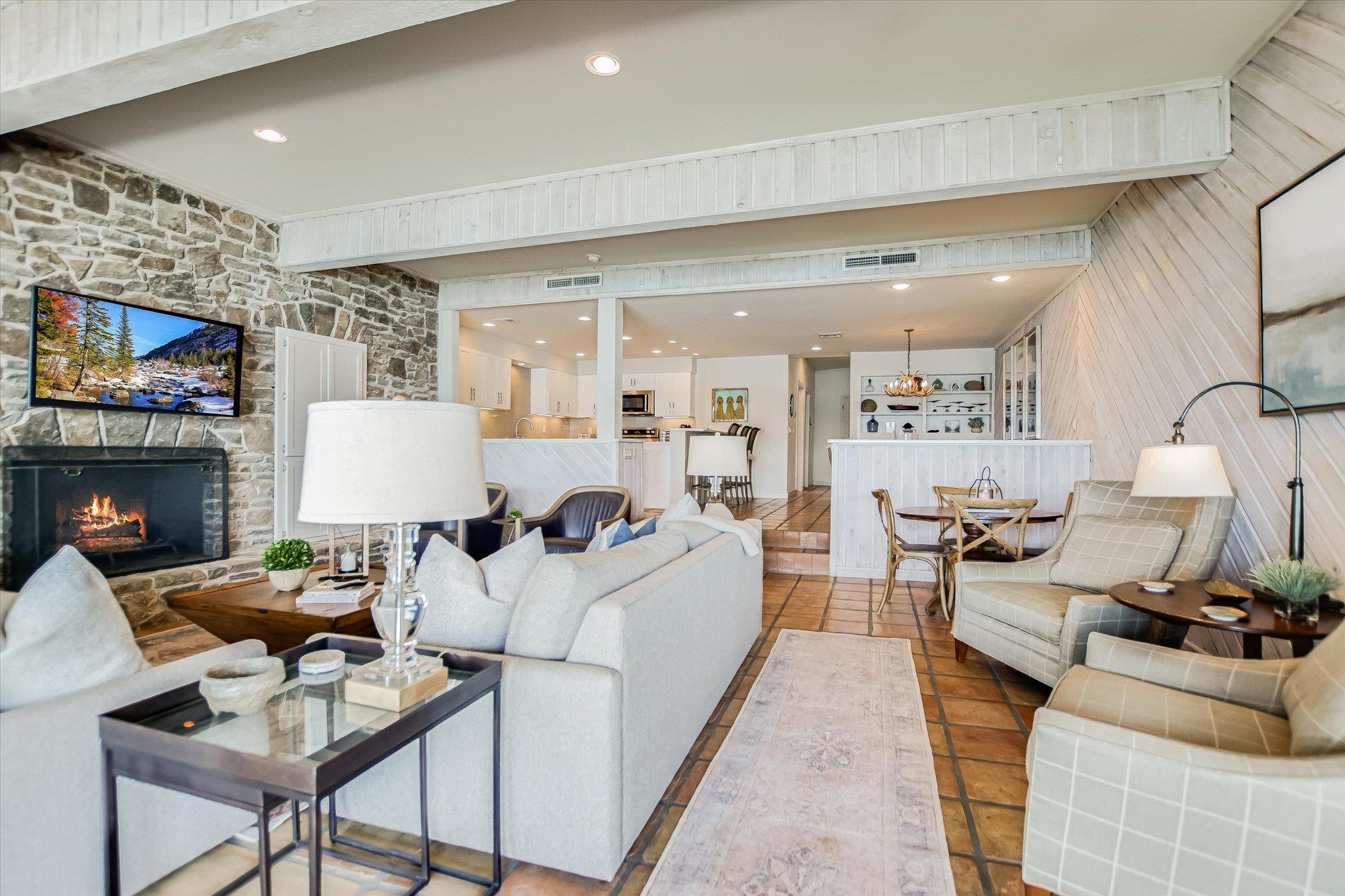 402 Island DR C