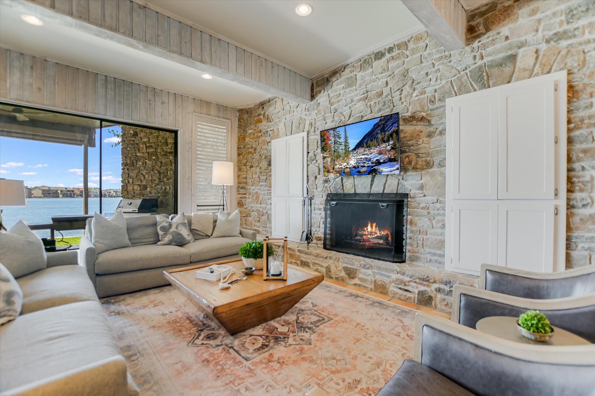 402 Island DR C