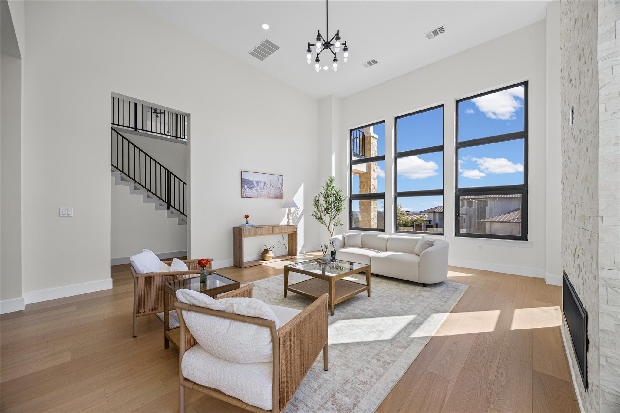 1020 Mountain Leather DR