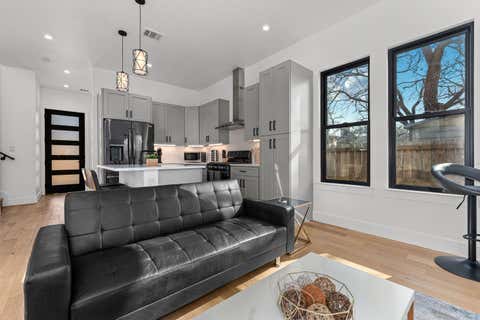 Tiny photo for 910 Tillery ST, Austin, TX 78702 (MLS # 3967394)