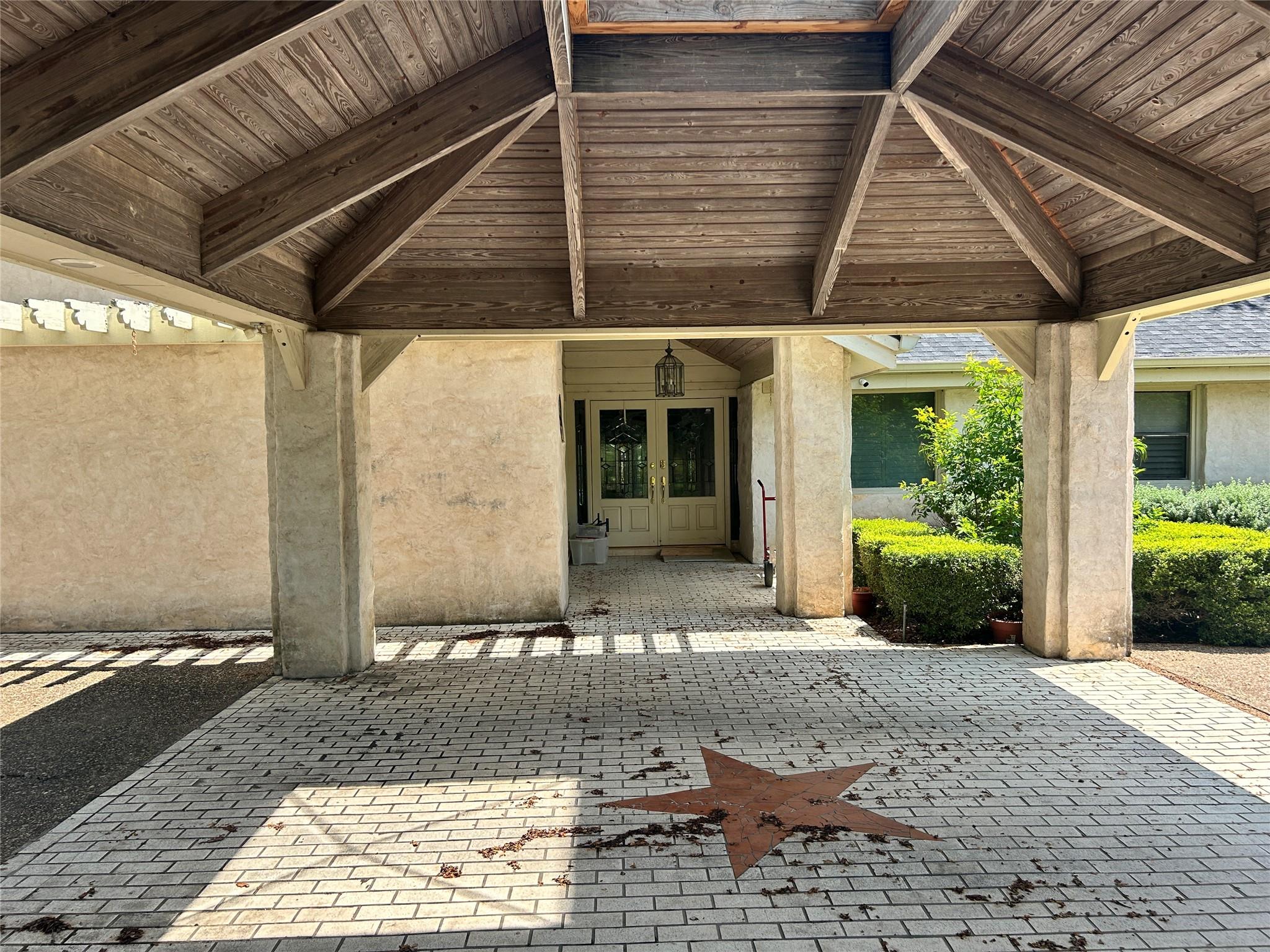113 Serenada DR