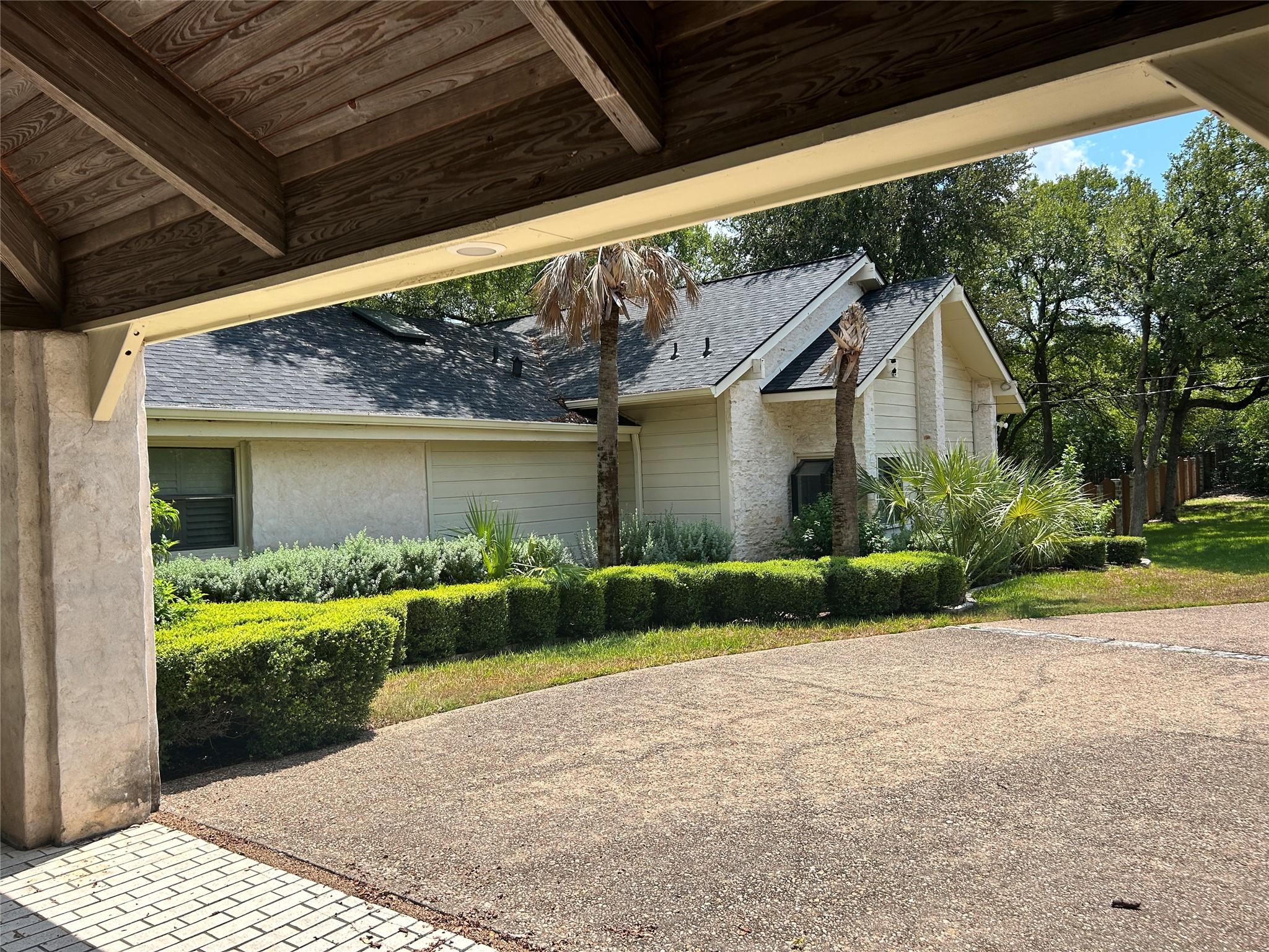 113 Serenada DR