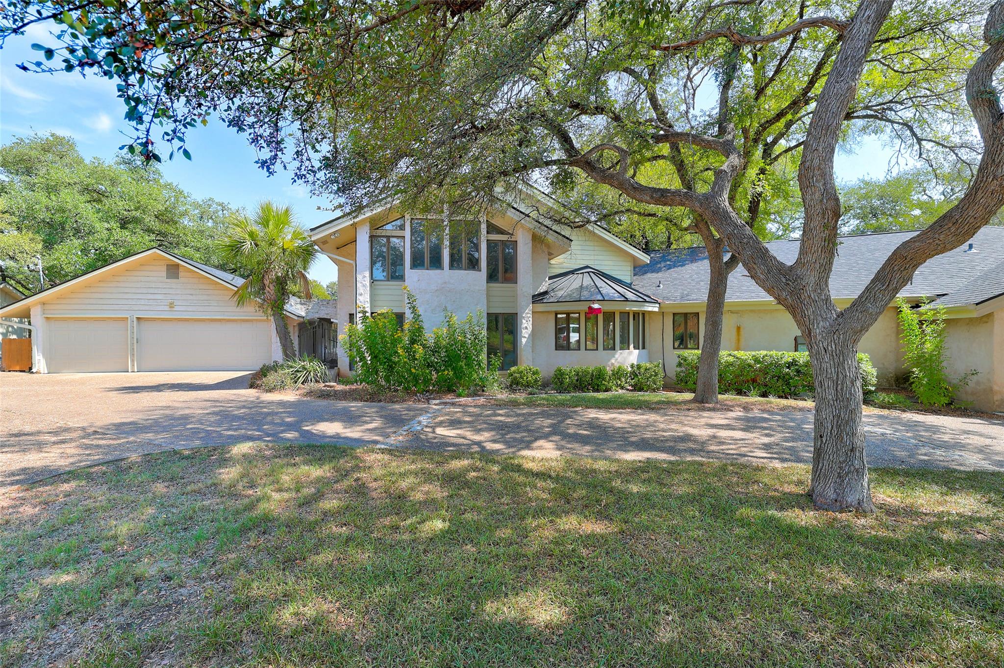 113 Serenada DR