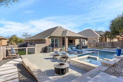 633 Mendocino LN Austin TX 78737