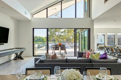 1836 Bluebonnet LN Kingsland TX 78639