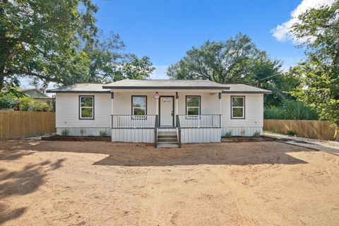 713 Burkett ST Taylor TX 76574