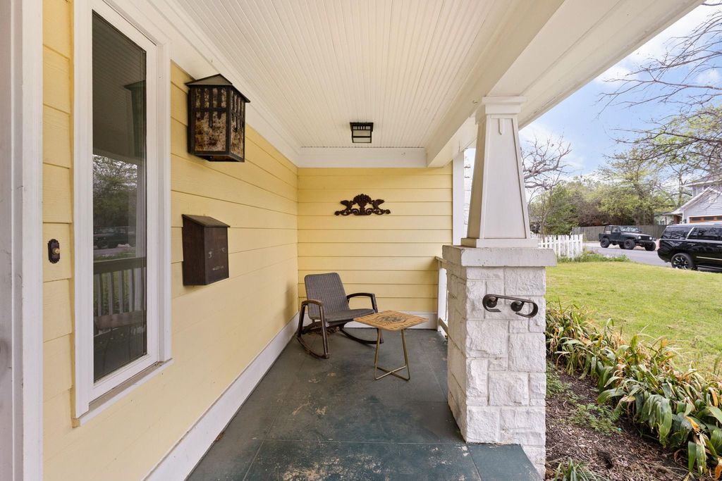 Photo of 811 E 46th ST, Austin, TX 78751 (MLS # 8286408)