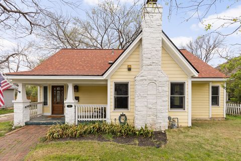 811 E 46th ST Austin TX 78751