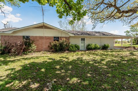Photo of 533 S Texas ST, Milano, TX 76556 (MLS # 4652301)