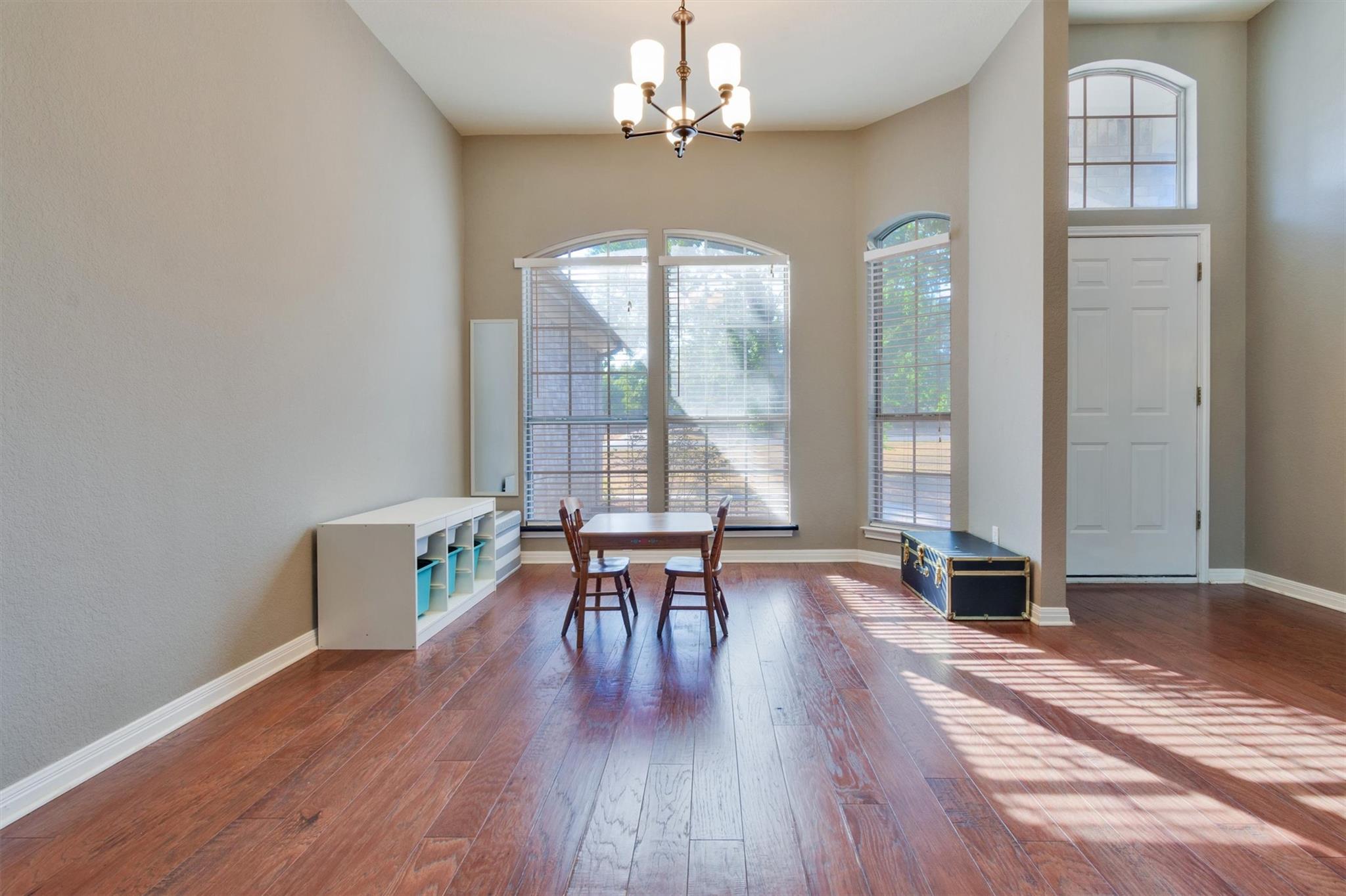 602 Leisurewoods DR