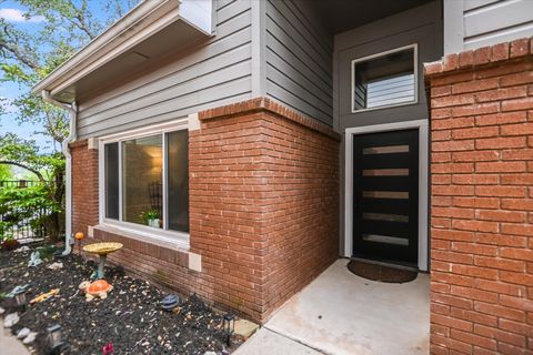 Tiny photo for 5622 Parade RDG, Austin, TX 78731 (MLS # 9634734)