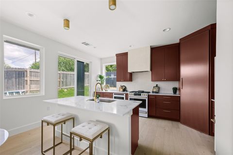 Photo of 5104 Stone Gate DR #3, Austin, TX 78721 (MLS # 2351610)