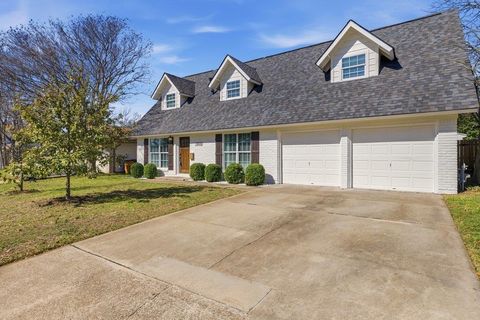 Photo of 8100 Stillwood LN, Austin, TX 78757 (MLS # 1611746)
