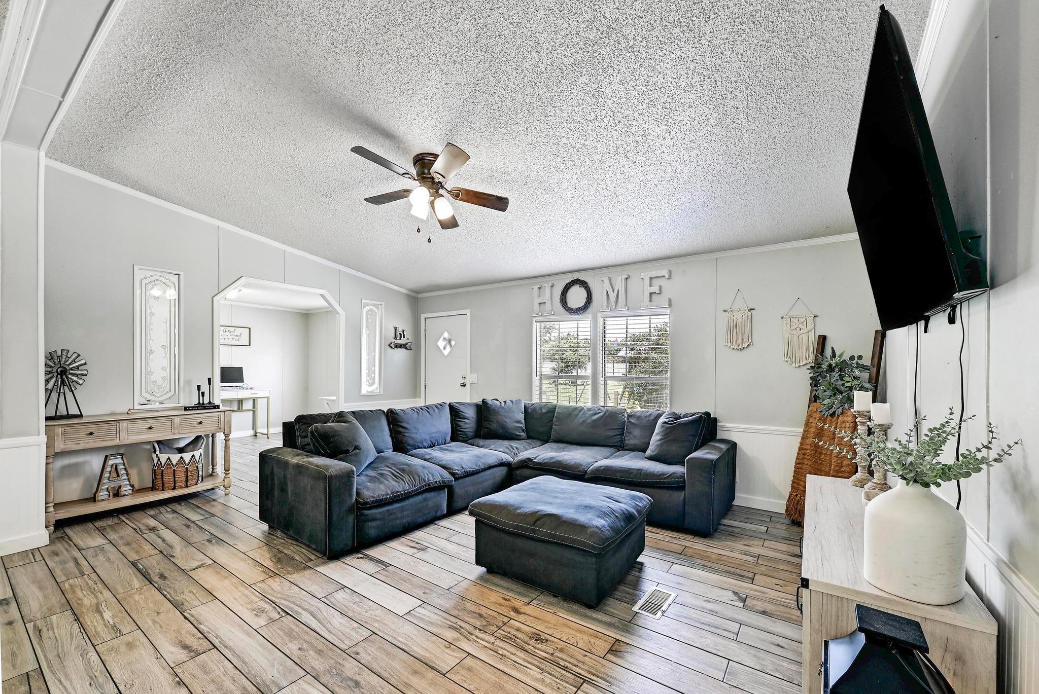 305 Saratoga Springs CV