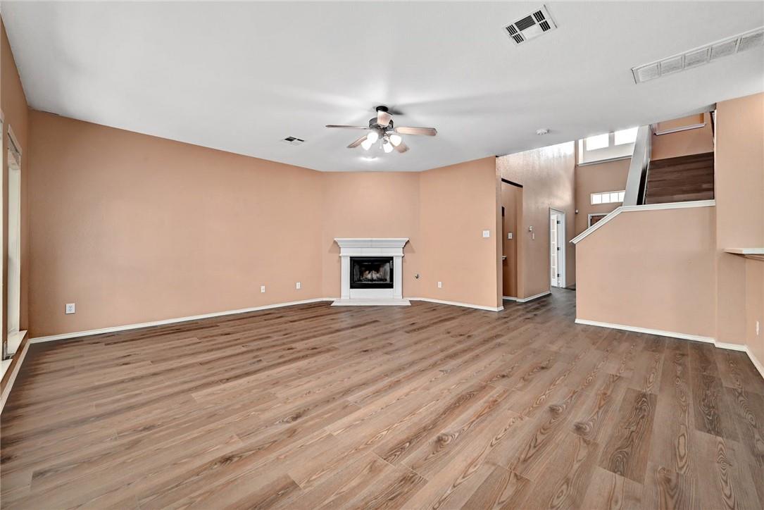 2049 Rachel LN