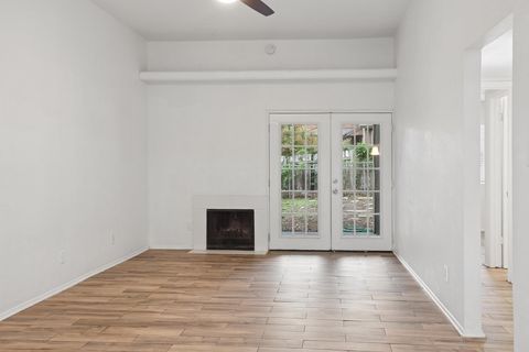 Photo of 6803 Woodhue DR #B, Austin, TX 78745 (MLS # 6268673)