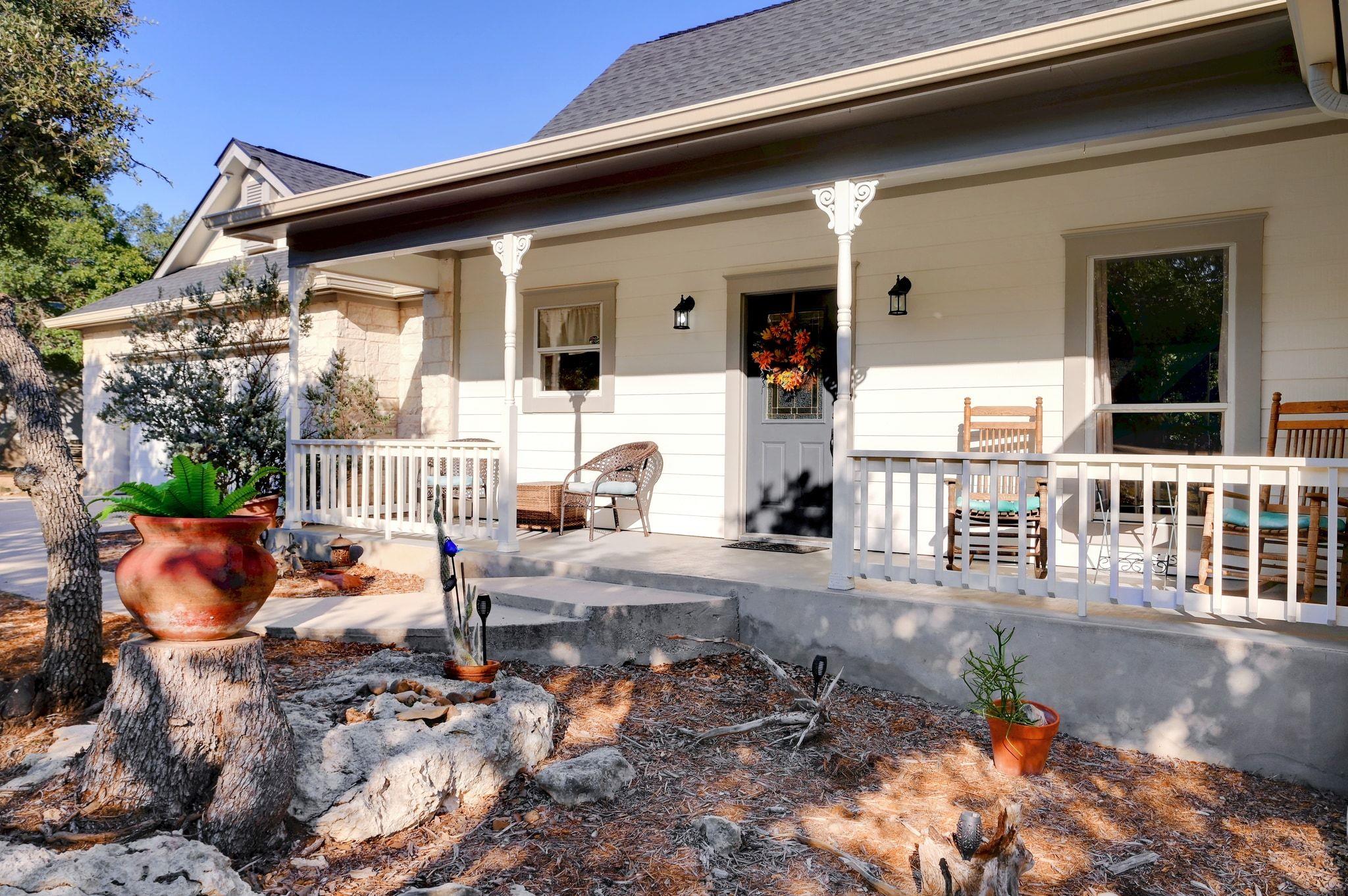 8 Ironwood LN
