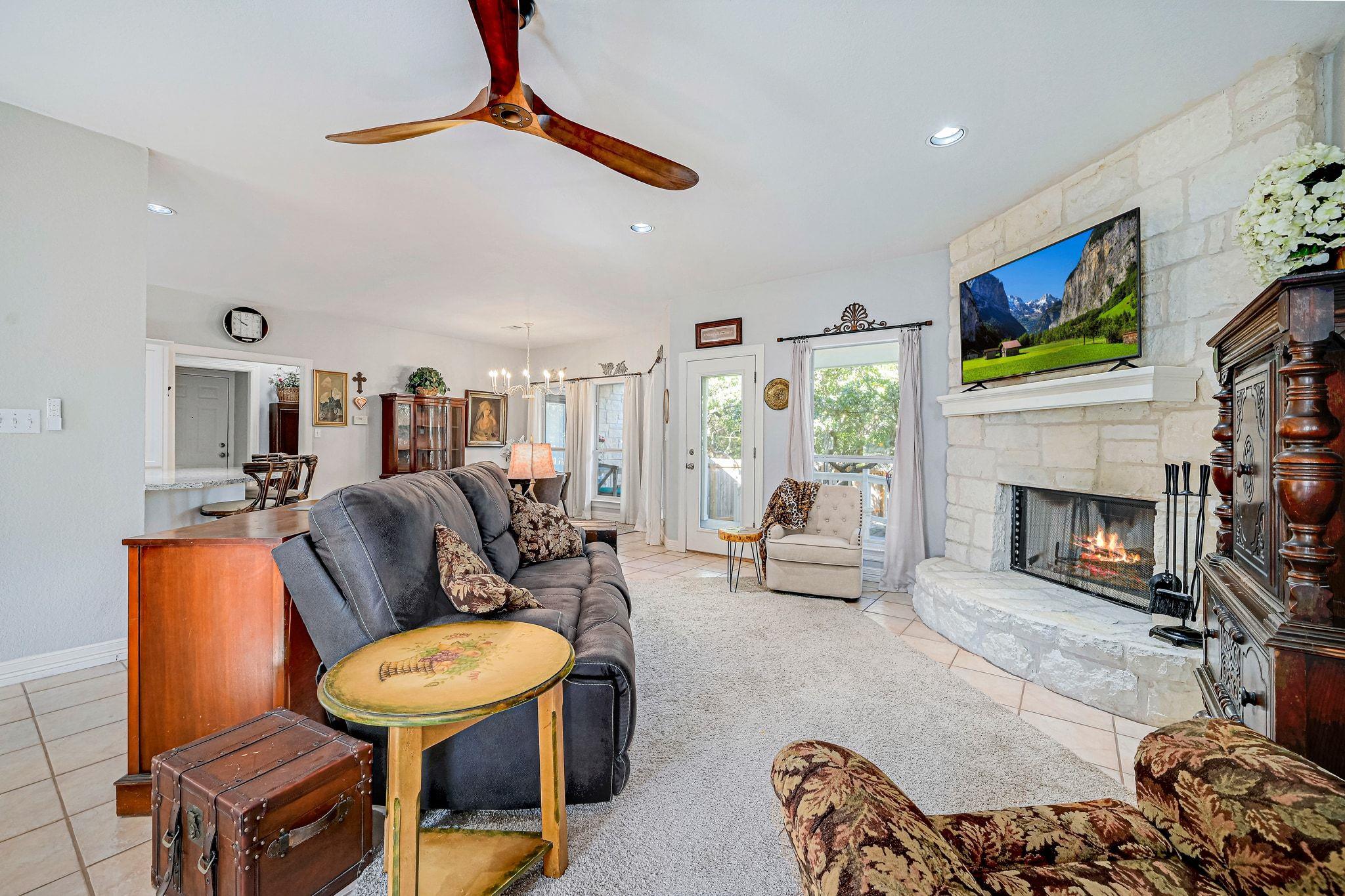 8 Ironwood LN