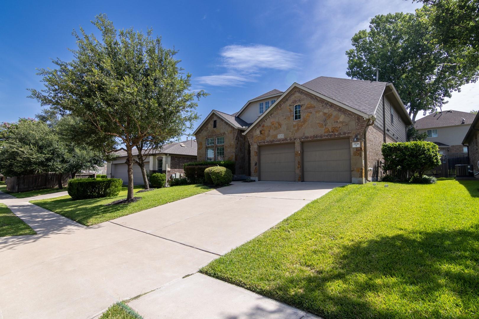2538 Ravenwood DR