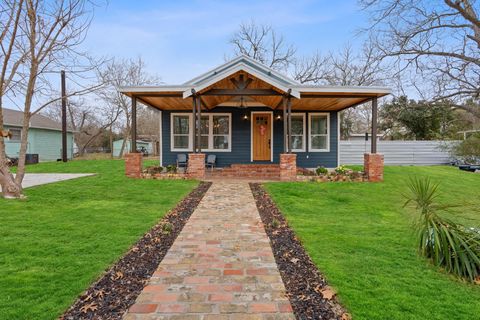 A home in Lockhart