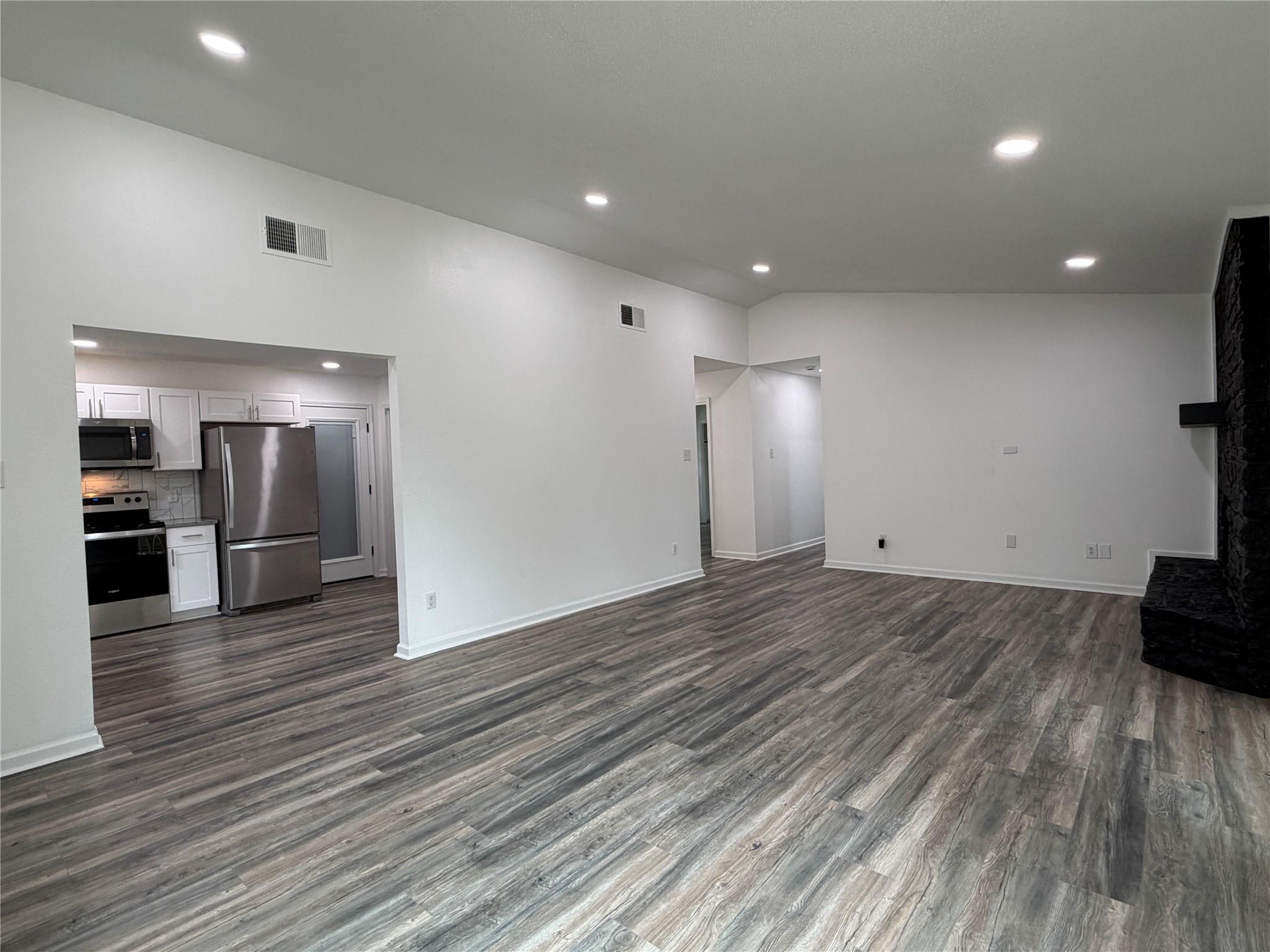 21837 Ticonderoga Ave