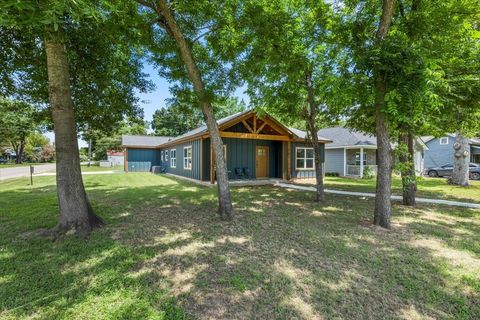 A home in Smithville