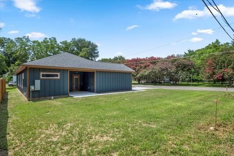 A home in Smithville