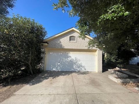 Photo of 1823 Barilla Mountain TRL, Round Rock, TX 78664 (MLS # 5925479)