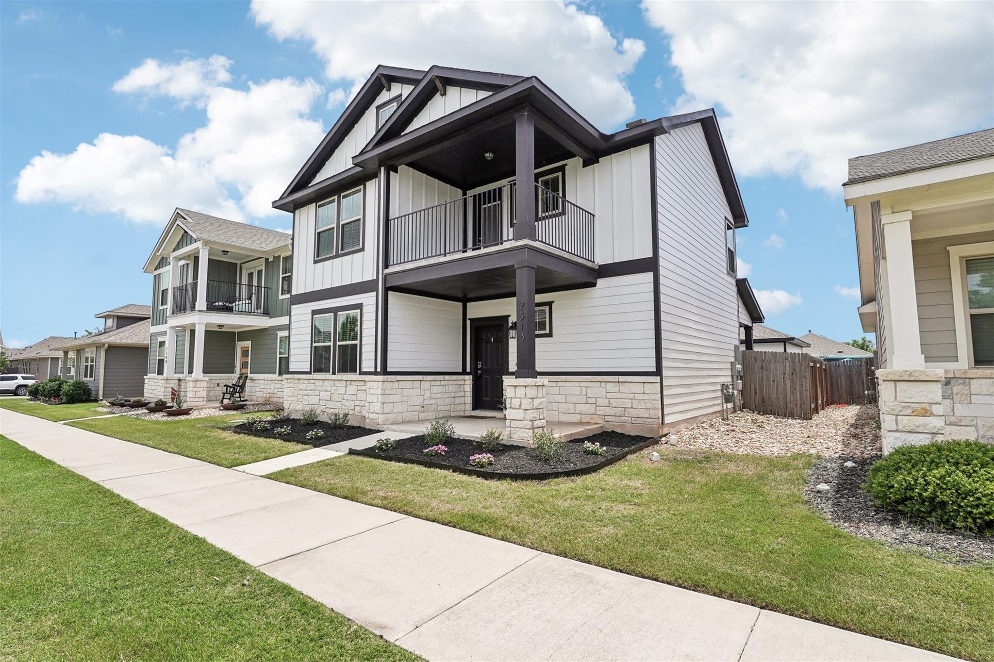 2513 Pecan Island DR