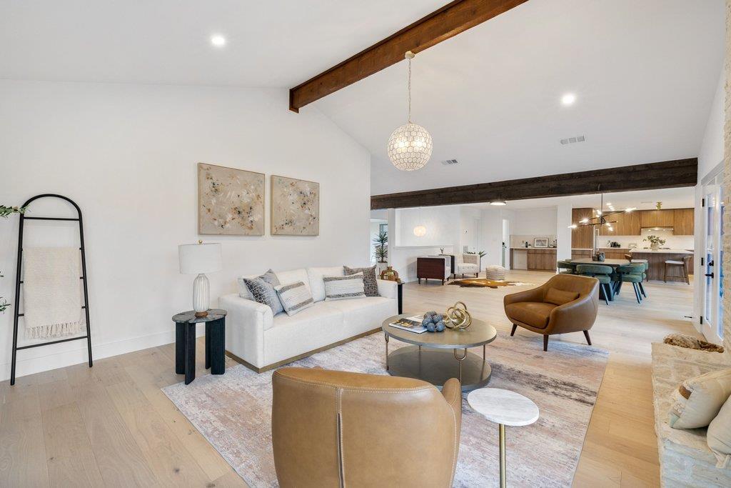 408 Rolling Green DR