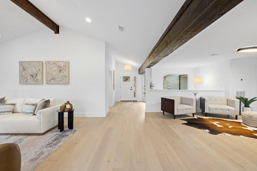 408 Rolling Green DR