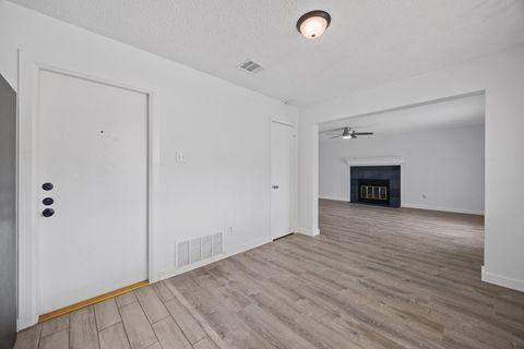 Tiny photo for 11615 Prairie Hen LN, Austin, TX 78758 (MLS # 6741559)