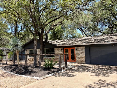 Photo of 435 Brady LN, Austin, TX 78746 (MLS # 9875973)