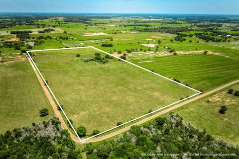 3335 County Road 323 Lexington TX 78947