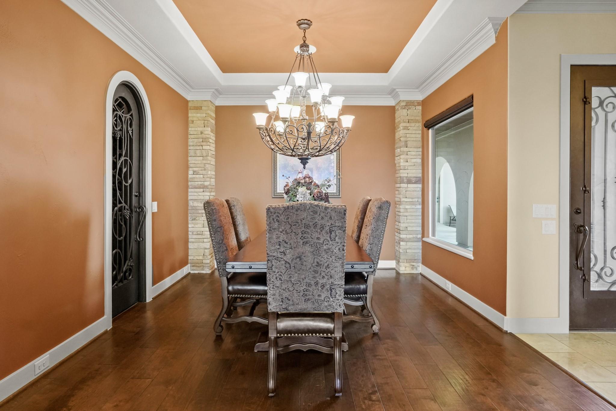 Austin, Texas 78732, United States, 4 Bedrooms Bedrooms, ,5 BathroomsBathrooms,Residential,Pending,49030