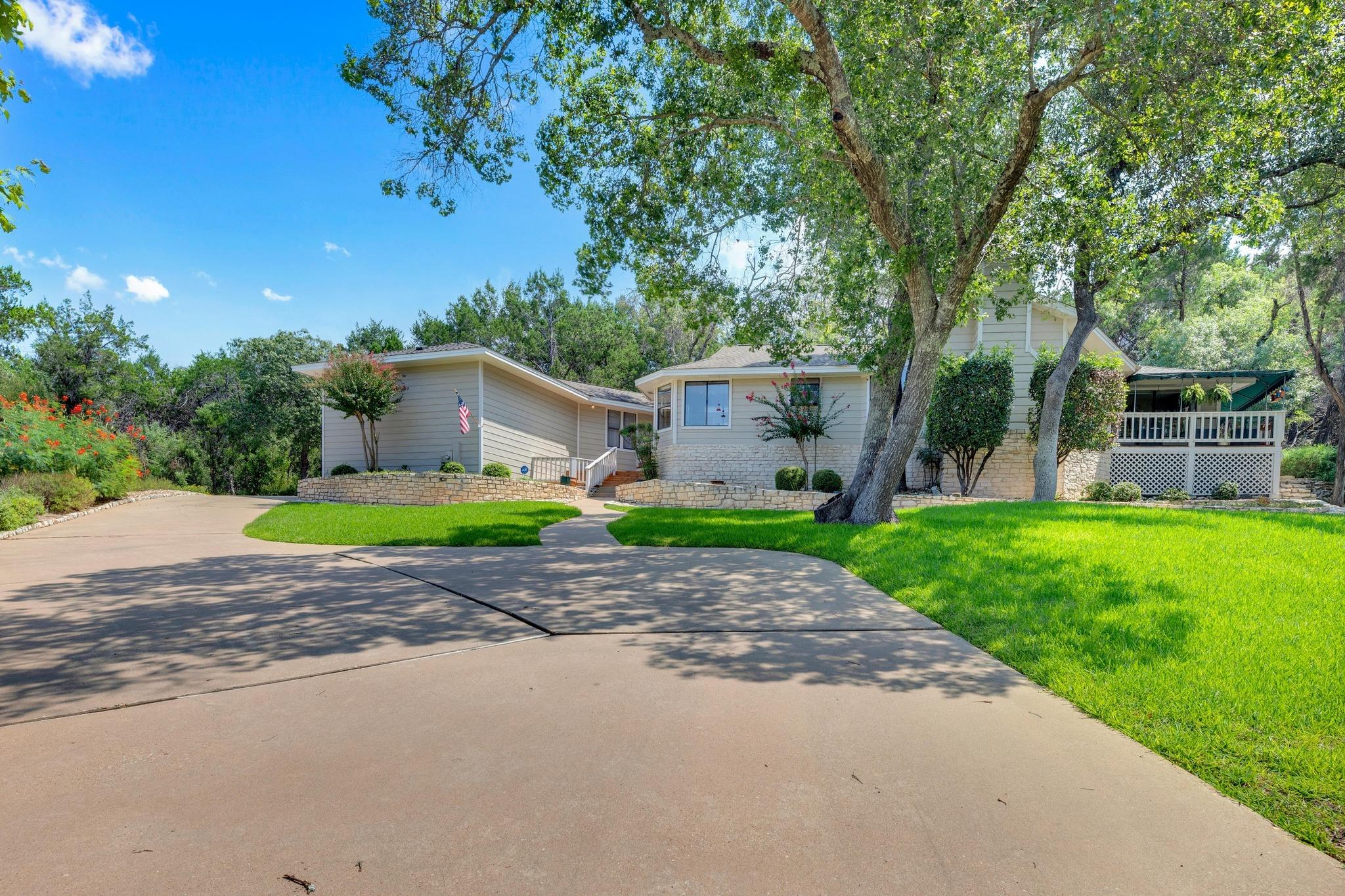 105 Tamarac CT