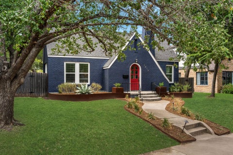 Photo of 1612 Travis Heights BLVD, Austin, TX 78704 (MLS # 6610539)