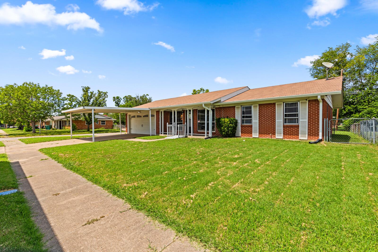 201 S Barbara ST