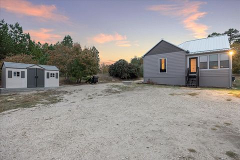 Photo of 364 Ponderosa LOOP, Paige, TX 78659 (MLS # 2041586)