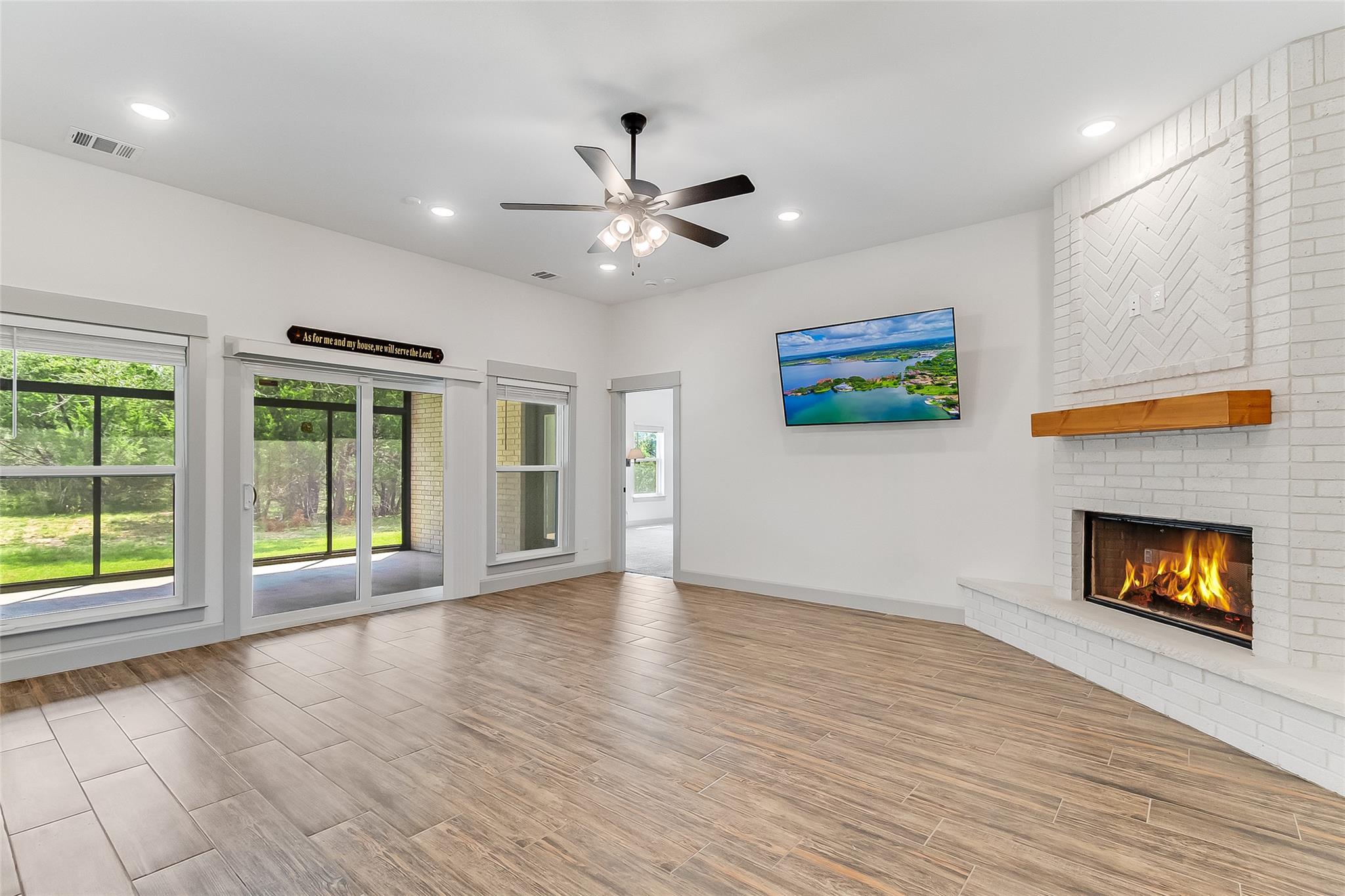 825 County Road 3152