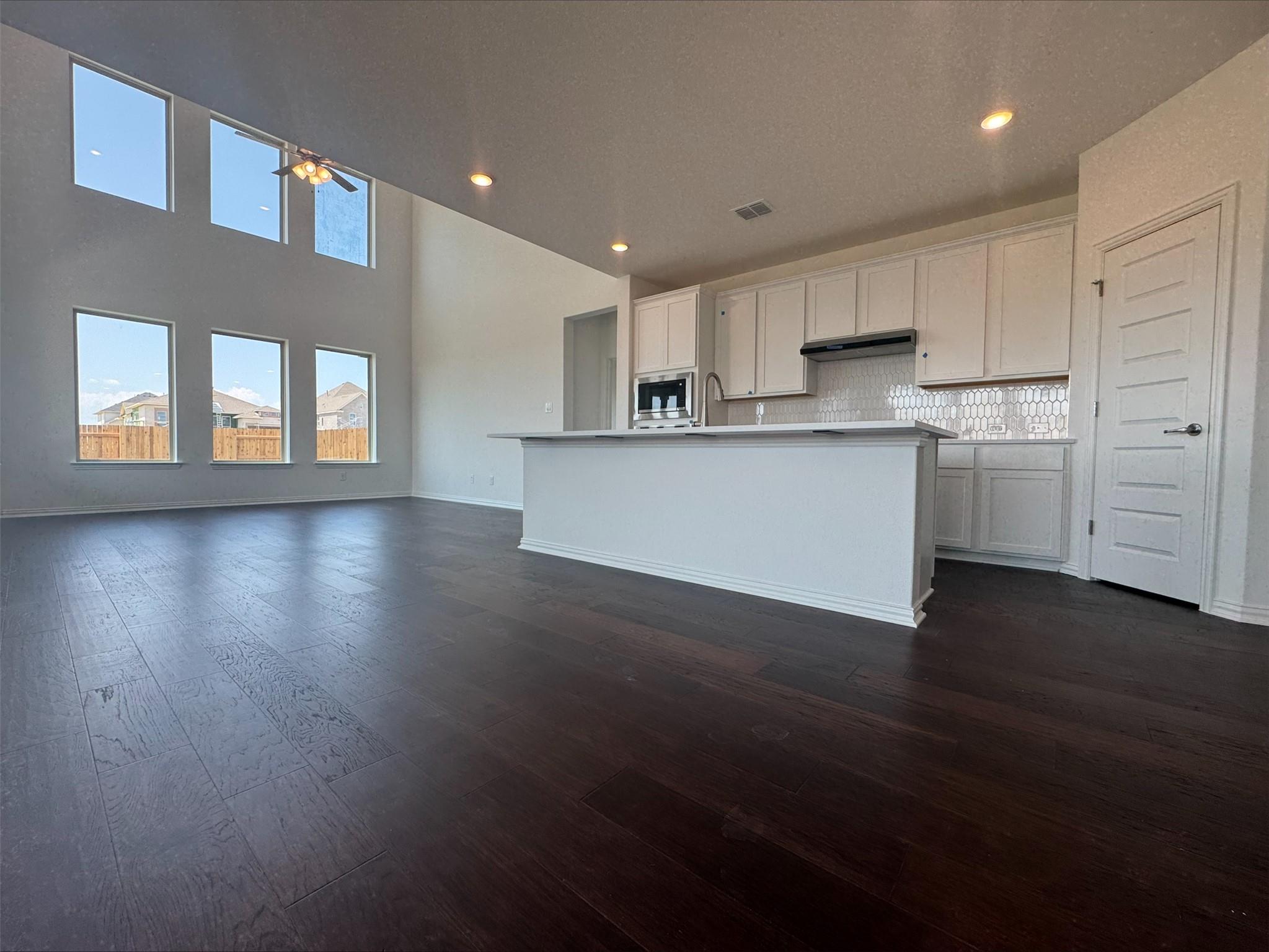 285 Rubber Tree WAY