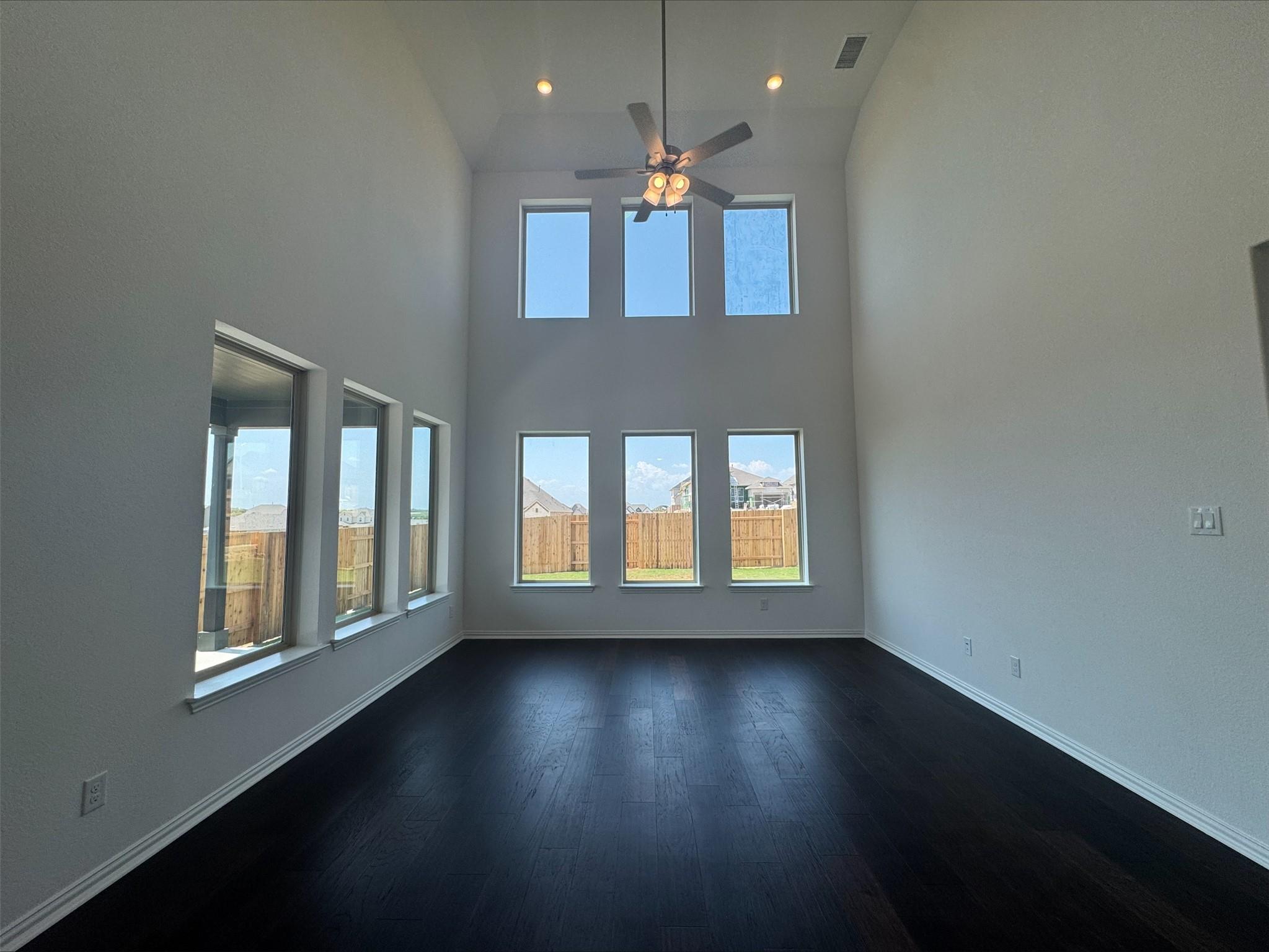285 Rubber Tree WAY