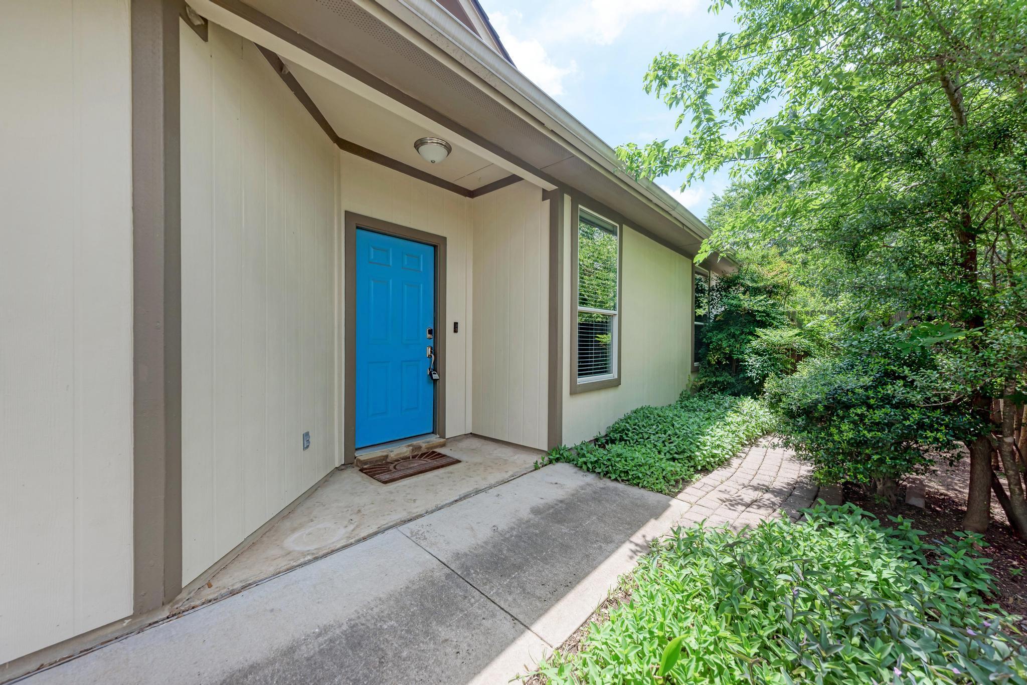 102 Silo ST