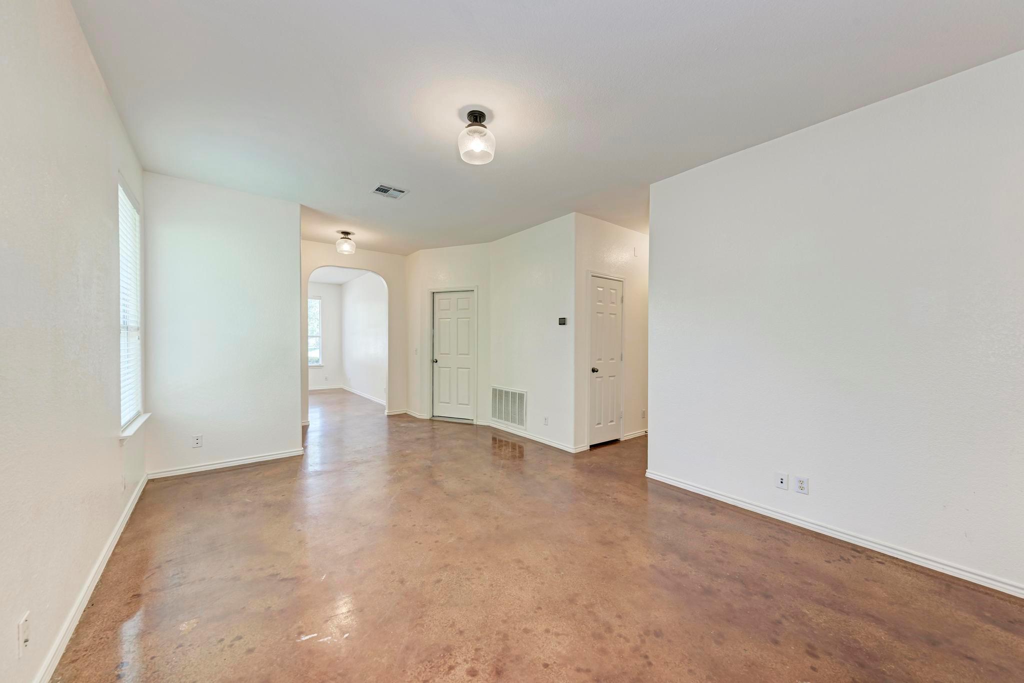 102 Silo ST